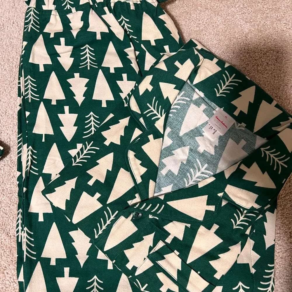 Green and White Tree Pattern Pajama Set- NEW - Picture 3 of 3